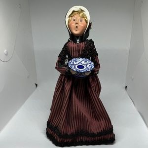 Byers' Choice Sea Captain's Wife